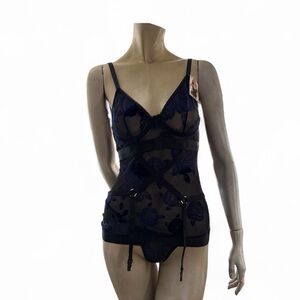 Escante Merry Widow-NWT- Small!